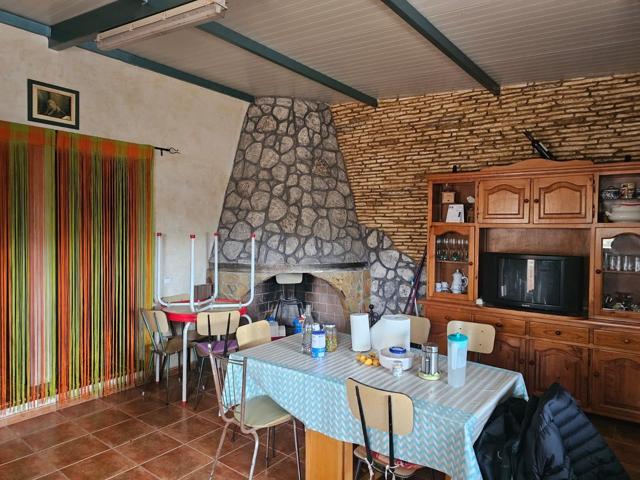 Finca rústica con casa y granja de conejos con licencia photo 0