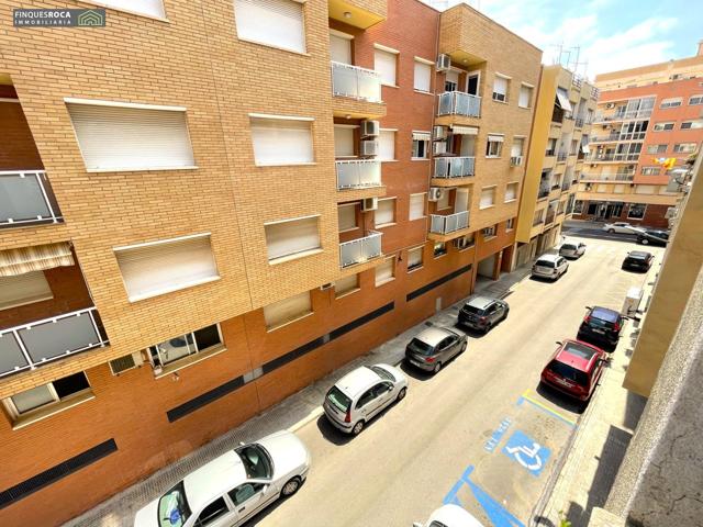 Piso Céntrico de 3 Dormitorios, 2 Baños, Aseo, Gran Cocina Independiente, y comedor de 50 m2 photo 0