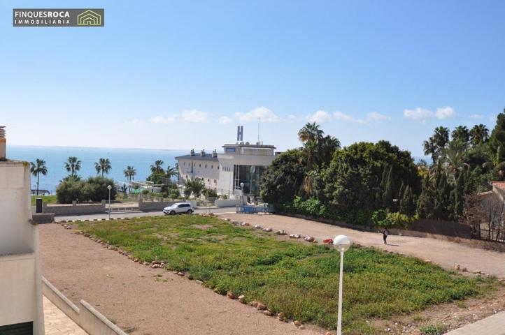 Fantastico piso de 3 Dormitorios y 2 baños, a 100 metros de la playa photo 0