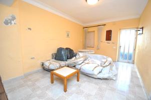 Oportunidad Única en La Ràpita (Tarragona): Casa con Solar de 140m² y Gran Potencial photo 0