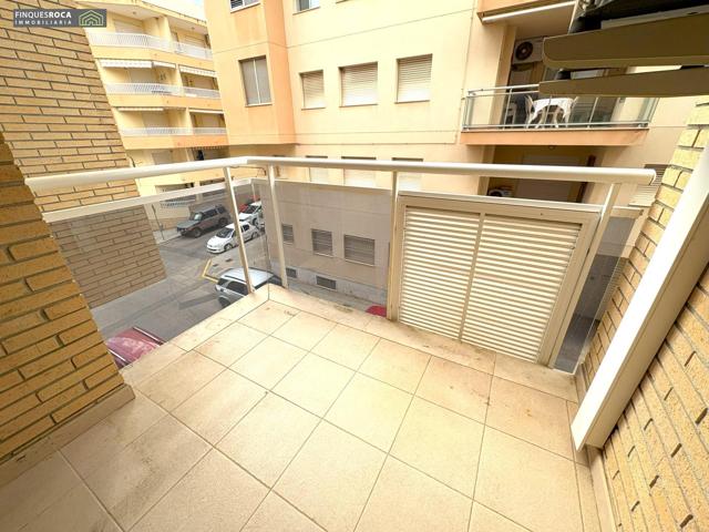 Apartamento Seminuevo de 2 Dormitorios y 2 Baños a 250 m de la playa photo 0
