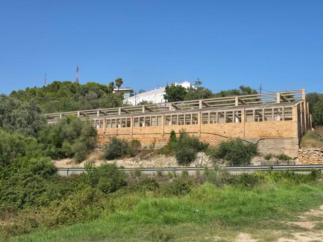 PARCELA DE 2.000 m² CON EDIFICACIÓN DE 900 m² photo 0