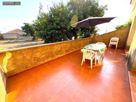 Casa Unifamiliar Adosada de 3 Dormitorios, 2 Baños, Cocina independiente, Comedor, Terraza de 25 m2, Garaje, Despacho y Trastero photo 0