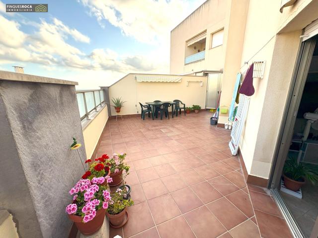 Ático de 2 Dormitorios Dobles, 2 Baños, Cocina Independiente, Terraza de 30 m² y Plaza de Parking Incluida photo 0
