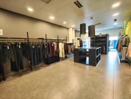 Local comercial en venta en la mejor calle de La Ràpita — Calle Gorria photo 0