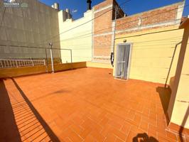 Casa en Zona Avenida Catalunya, de 3 Dormitorios y Baño, para entrar a vivir photo 0