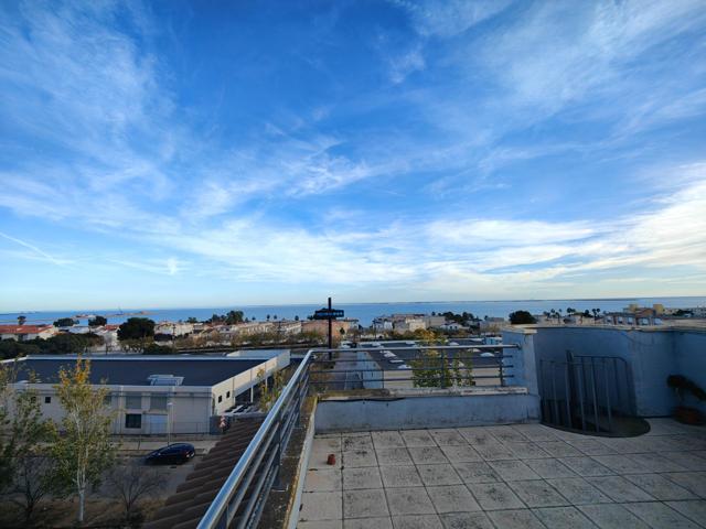 ESPECTACULAR APARTAMENTO TODO ESQUINERO DE 3 HABITACIONES CON VISTAS AL MAR Y PISCINA COMUNITARIA A 300M DE LA PLAYA DE LAS DELICIAS photo 0