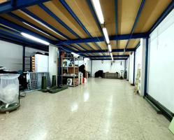 LOCAL EN VENTA DE 262 M2 CON ALTILLO Y MONTACARGAS EN VÍA EUROPA - MATARÓ photo 0