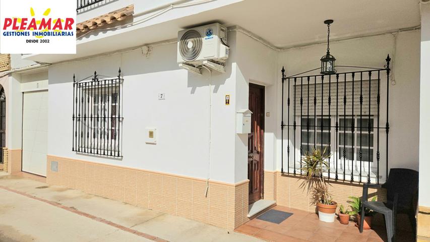DUPLEX ADOSADO DE 5 DORMITORIOS   ZONA AVD. ALMERIA photo 0
