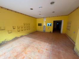 LOCAL COMERCIAL EN PLENA AVENIDA BLASCO IBÁÑEZ – 65 M², AMPLIAS POSIBILIDADES photo 0