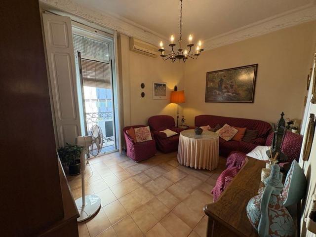 GRAN VIVIENDA DE 110 M2 EN CALLE SORNÍ, CON ASCENSOR Y CERCA DEL MERCADO DE COLÓN photo 0