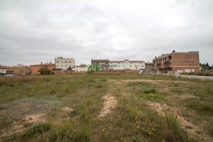 TERRENY URBÀ DE 1.748 m2 EN VENDA A LA BÒBILA DE CAMBRILS photo 0