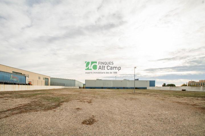 SOLAR EDIFICABLE EN EL POLIGONO DE VALLS photo 0