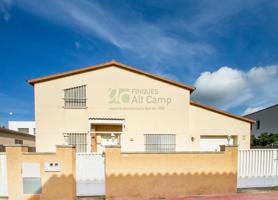 CASA CON JARDIN EN VENTA EN PUIGPELAT photo 0