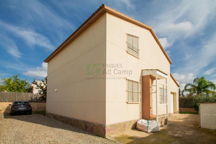 CASA CON JARDIN EN VENTA EN PUIGPELAT photo 0