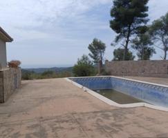 Casa - Chalet en venta en Cubelles de 284 m2 photo 0