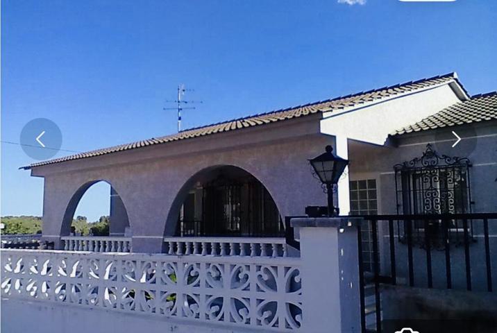 Casa - Chalet en venta en La Cativera de 226 m2 photo 0