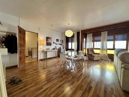 Casa con patio, garaje y almacén en El Vendrell photo 0