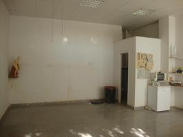 Local venta junto a CAEM y JCYL photo 0