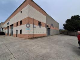 SE ALQUILAN DOS NAVES INDUSTRIALES EN PLA DE LA BRUGUERA photo 0