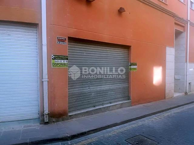 Local en alquiler y en venta en Teruel de 160 m2 photo 0