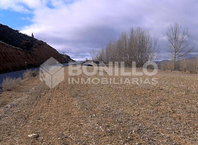 Terreno en venta en Teruel de 5393 m2 photo 0