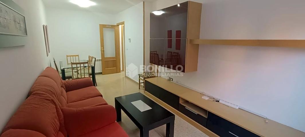 PISO BAJO EN VENTA AMUEBLADO CON GARAJE Y TRASTERO photo 0
