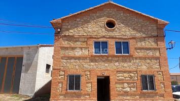 Casa De Pueblo en alquiler en Mezquita de Jarque de 258 m2 photo 0