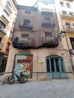 FINCA DE 4 APARTAMENTOS Y LOCAL. TODO CON PROYECTO. JUNTO A LA PLAZA DEL TORICO. photo 0