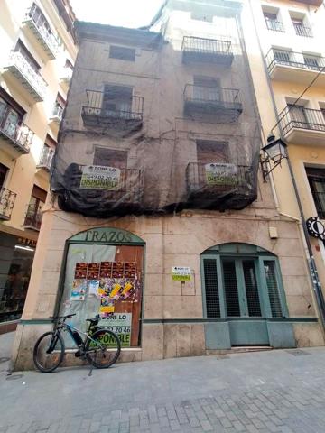 FINCA DE 4 APARTAMENTOS Y LOCAL. TODO CON PROYECTO. JUNTO A LA PLAZA DEL TORICO. photo 0