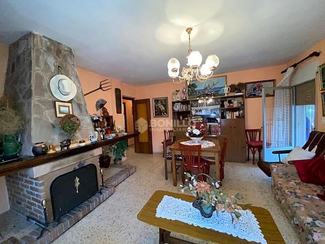 Casa Rústica en venta en Camarena de la Sierra de 300 m2 photo 0
