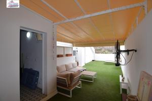 ¡¡OPORTUNIDAD!! Se vende magnifico piso con terraza que ocupa toda la azotea, y con plaza de garaje incluida en el precio. photo 0