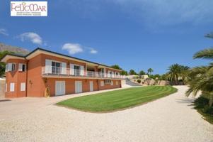 PRECIOSA VILLA DE LUJO ALTEA- 688 m2 constr. y 16.250m2 de parcela photo 0