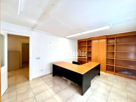 Oficina en venta en Palma de 177 m2 photo 0