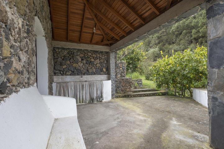 Casa Terrera en un Paraíso Natural con Árboles Frutales y Vistas Maravillosas photo 0