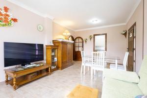 Chalet Independiente con Vistas Excepcionales y Espacios Generosos en Zona Privilegiada - Tu Nuevo Hogar Familiar Te Espera photo 0