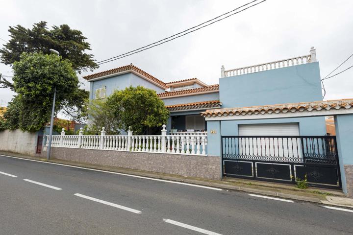 ESPECTACULAR CHALET INDEPENDIENTE EN GUAMASA photo 0