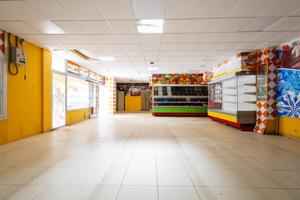 ALQUILER DE LOCAL COMERCIAL EN PLAYA JARDÍN photo 0