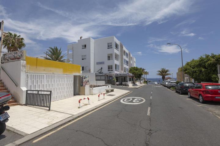 Amplio local comercial en venta en Callao Salvaje, Tenerife Sur photo 0