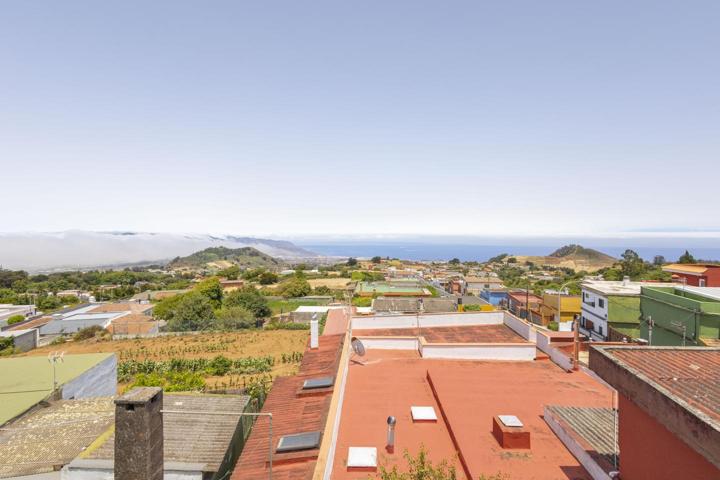 Espléndida Casa Independiente con Impresionantes Vistas en La Laguna – ¡El Hogar de tus Sueños a un Paso del Centro! photo 0