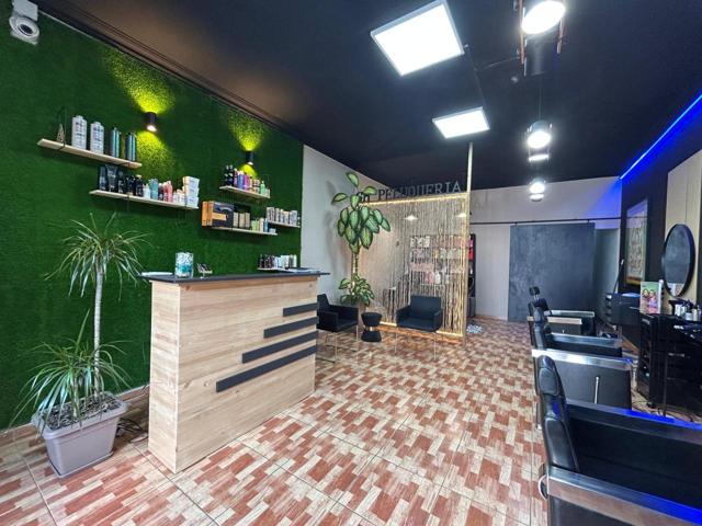 Emprende tu negocio, en este traspaso de peluquería ideal. photo 0