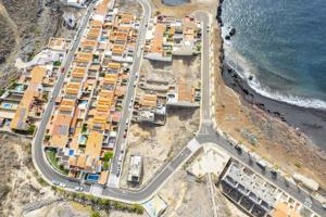 Terreno Urbano Cerca del Mar: Invierte en Tu Futuro Hogar en un Entorno Idílico photo 0