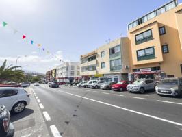 Descubre tu futuro hogar con dos habitaciones en Playa San Juan photo 0