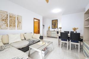 Piso reformado en Arona con garaje y trastero – 3 dormitorios, 2 baños y suite privada photo 0