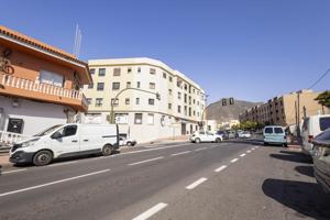 ¡PISO TOTALMENTE REFORMADO A ESTRENAR EN TEJINA! photo 0