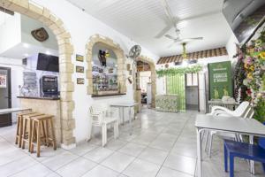 ¡Oportunidad única para tu negocio en las galletas, Tenerife! - Local comercial en traspaso photo 0