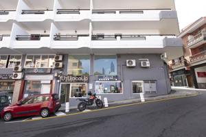 ¡Oportunidad Única de Inversión! Local Comercial en el Corazón del Puerto de La Cruz con 20 Años de Éxito photo 0