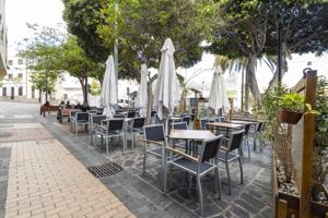 ¡Emprende en la Plaza de Teror de Candelaria! photo 0