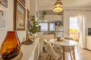 Encantador Apartamento Reformado a 1 Minuto de la Playa: Tu Nueva Vida Costera photo 0