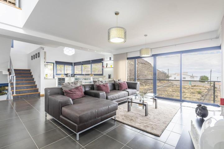 EXCLUSIVO CHALET INDEPENDIENTE EN CANDELARIA photo 0